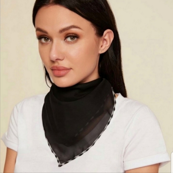 Adorable Scarf Face Mask - Picture 2 of 3